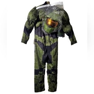 Halo costume for a boy